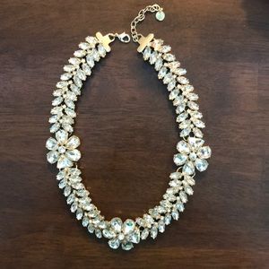 Stunning vintage look statement necklace